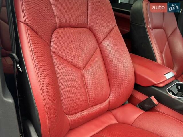 Білий Порше Cayenne, об'ємом двигуна 3 л та пробігом 193 тис. км за 26700 $, фото 13 на Automoto.ua