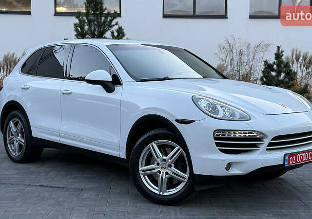 Белый Порше Каен, объемом двигателя 3 л и пробегом 187 тыс. км за 22400 $, фото 4 на Automoto.ua