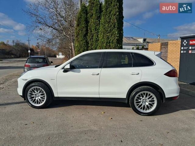 Белый Порше Каен, объемом двигателя 2.97 л и пробегом 194 тыс. км за 31700 $, фото 22 на Automoto.ua