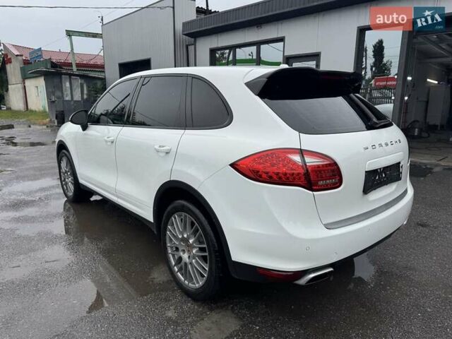 Білий Порше Cayenne, об'ємом двигуна 3 л та пробігом 193 тис. км за 26700 $, фото 59 на Automoto.ua
