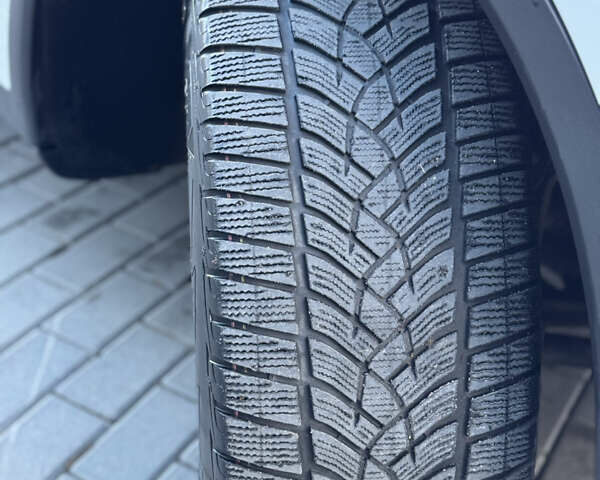 Белый Порше Каен, объемом двигателя 3.6 л и пробегом 190 тыс. км за 23500 $, фото 35 на Automoto.ua