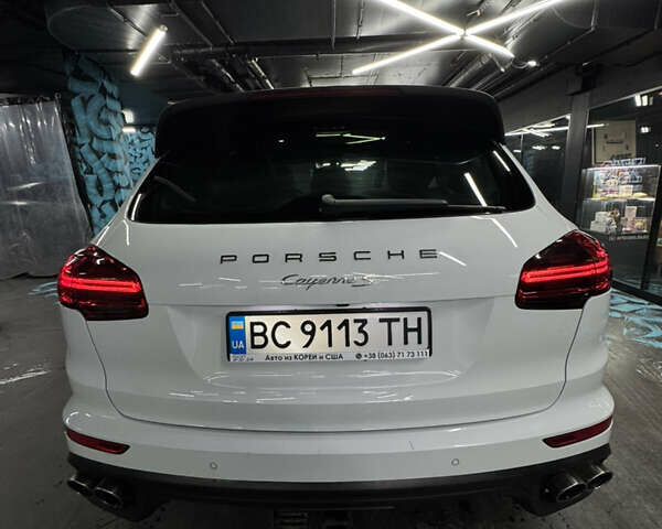 Белый Порше Каен, объемом двигателя 3.6 л и пробегом 130 тыс. км за 27500 $, фото 20 на Automoto.ua