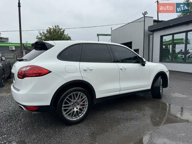 Білий Порше Cayenne, об'ємом двигуна 3 л та пробігом 193 тис. км за 26700 $, фото 30 на Automoto.ua