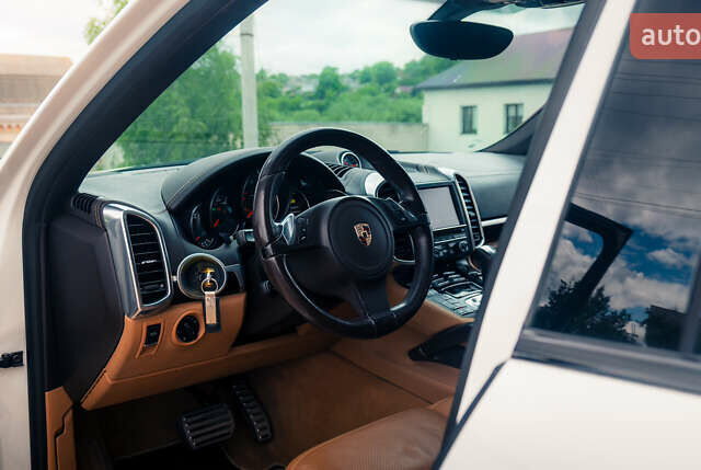 Порше Cayenne 2014 у Христиновке на Automoto.ua Білий Порше Cayenne, об'ємом двигуна 3 л та пробігом 199 тис. км за 26000 $, фото 14 на Automoto.ua