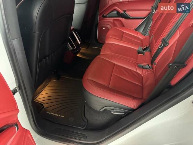 Білий Порше Cayenne, об'ємом двигуна 3 л та пробігом 193 тис. км за 26700 $, фото 84 на Automoto.ua