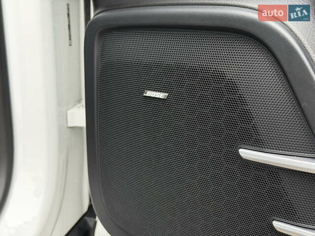 Белый Порше Каен, объемом двигателя 3 л и пробегом 195 тыс. км за 28700 $, фото 26 на Automoto.ua