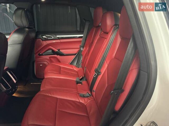 Білий Порше Cayenne, об'ємом двигуна 3 л та пробігом 193 тис. км за 26700 $, фото 83 на Automoto.ua
