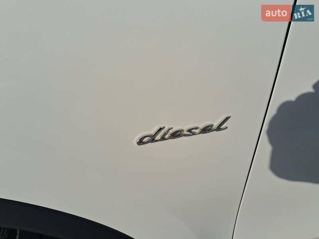 Белый Порше Каен, объемом двигателя 2.97 л и пробегом 194 тыс. км за 31700 $, фото 20 на Automoto.ua