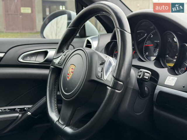 Белый Порше Каен, объемом двигателя 3 л и пробегом 195 тыс. км за 28700 $, фото 24 на Automoto.ua