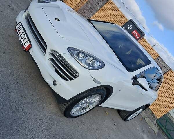 Белый Порше Каен, объемом двигателя 2.97 л и пробегом 194 тыс. км за 31700 $, фото 2 на Automoto.ua