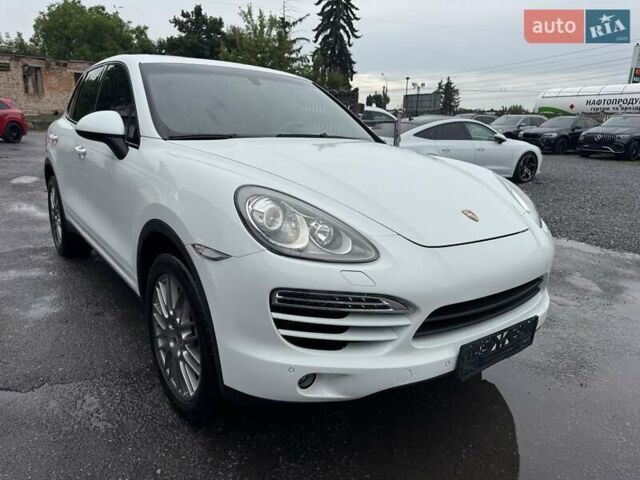 Білий Порше Cayenne, об'ємом двигуна 3 л та пробігом 193 тис. км за 26700 $, фото 48 на Automoto.ua