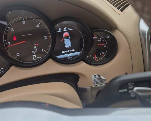 Белый Порше Каен, объемом двигателя 3 л и пробегом 155 тыс. км за 32000 $, фото 37 на Automoto.ua