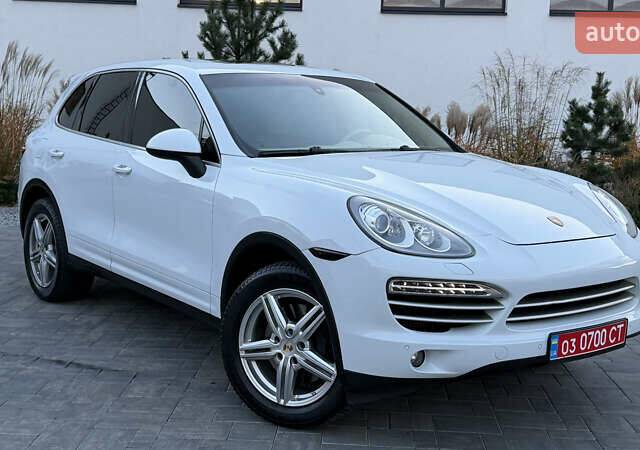 Белый Порше Каен, объемом двигателя 3 л и пробегом 187 тыс. км за 22400 $, фото 7 на Automoto.ua