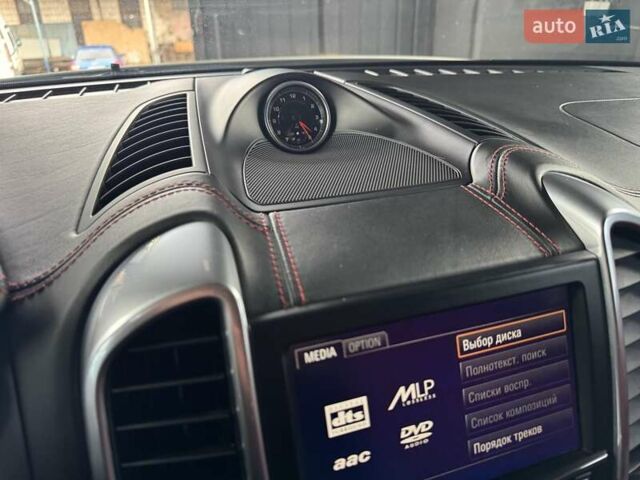 Білий Порше Cayenne, об'ємом двигуна 3 л та пробігом 193 тис. км за 26700 $, фото 102 на Automoto.ua