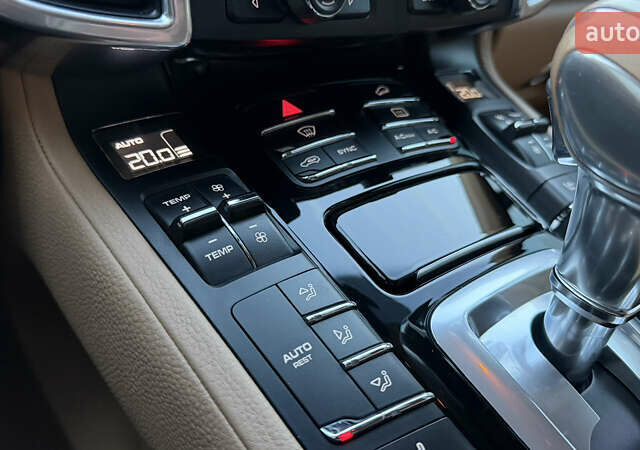 Порше Cayenne 2014 у Луцьку на Automoto.ua Білий Порше Cayenne, об'ємом двигуна 3 л та пробігом 187 тис. км за 22400 $, фото 57 на Automoto.ua