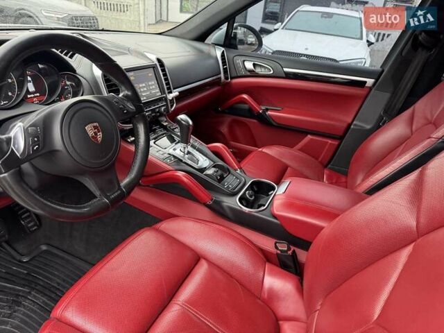 Білий Порше Cayenne, об'ємом двигуна 2.97 л та пробігом 233 тис. км за 24900 $, фото 63 на Automoto.ua