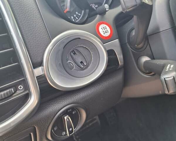 Белый Порше Каен, объемом двигателя 2.97 л и пробегом 194 тыс. км за 31700 $, фото 30 на Automoto.ua