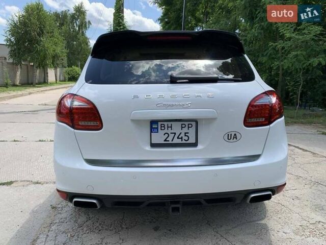 Білий Порше Cayenne, об'ємом двигуна 3 л та пробігом 120 тис. км за 23206 $, фото 1 на Automoto.ua