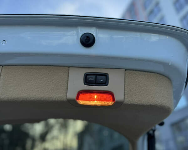 Белый Порше Каен, объемом двигателя 3.6 л и пробегом 190 тыс. км за 23500 $, фото 21 на Automoto.ua