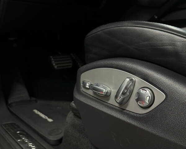 Белый Порше Каен, объемом двигателя 3.6 л и пробегом 130 тыс. км за 27500 $, фото 41 на Automoto.ua