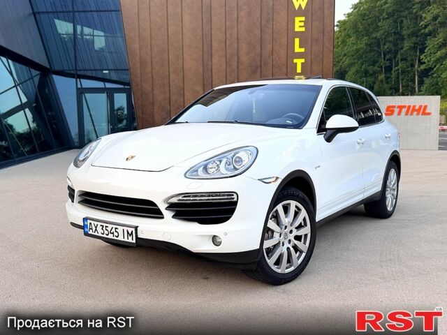 Білий Порше Cayenne, об'ємом двигуна 3 л та пробігом 108 тис. км за 25600 $, фото 1 на Automoto.ua