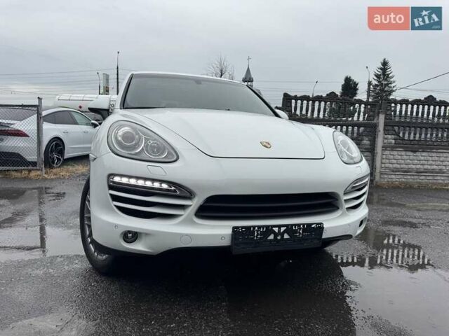 Білий Порше Cayenne, об'ємом двигуна 3 л та пробігом 193 тис. км за 26700 $, фото 26 на Automoto.ua
