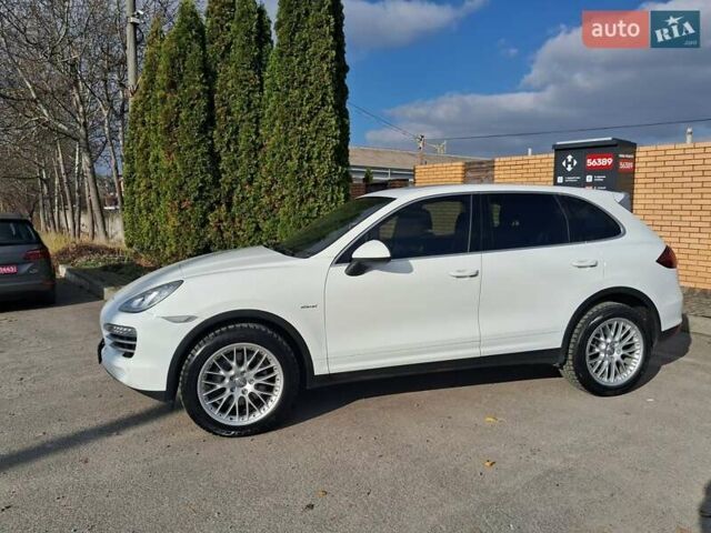 Белый Порше Каен, объемом двигателя 2.97 л и пробегом 194 тыс. км за 31700 $, фото 27 на Automoto.ua