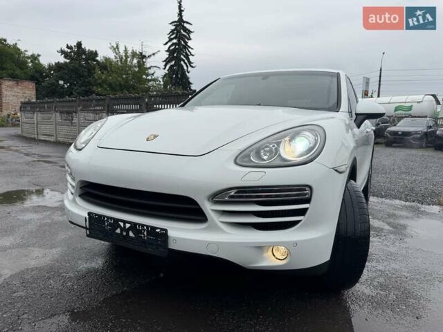 Білий Порше Cayenne, об'ємом двигуна 3 л та пробігом 193 тис. км за 26700 $, фото 21 на Automoto.ua