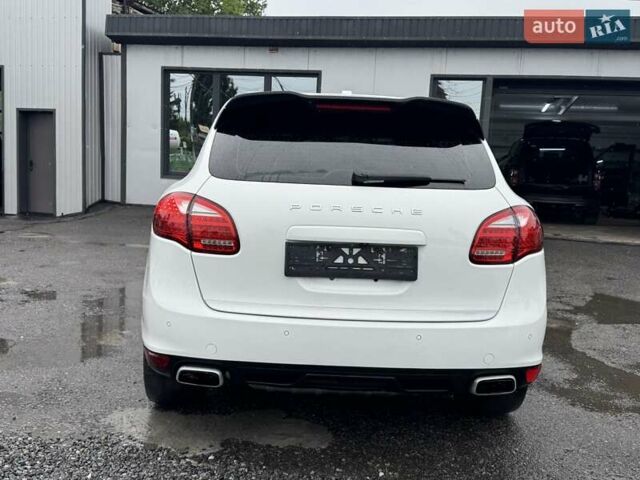 Білий Порше Cayenne, об'ємом двигуна 3 л та пробігом 193 тис. км за 26700 $, фото 32 на Automoto.ua