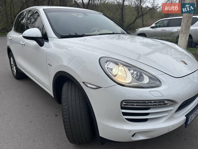 Белый Порше Каен, объемом двигателя 2.97 л и пробегом 156 тыс. км за 29500 $, фото 5 на Automoto.ua