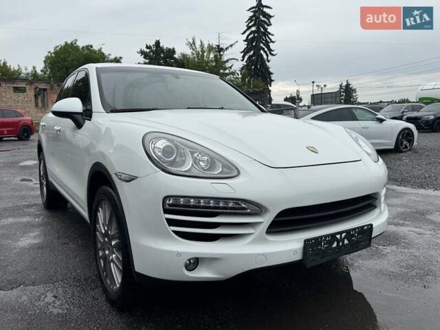 Білий Порше Cayenne, об'ємом двигуна 3 л та пробігом 193 тис. км за 26700 $, фото 40 на Automoto.ua