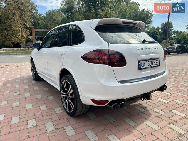 Білий Порше Cayenne, об'ємом двигуна 3 л та пробігом 199 тис. км за 27500 $, фото 10 на Automoto.ua