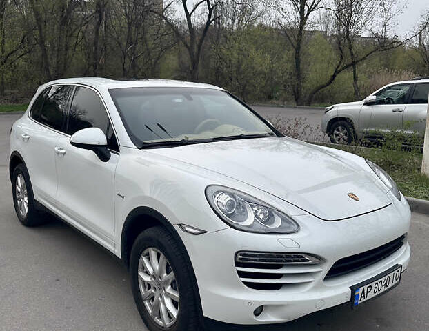 Белый Порше Каен, объемом двигателя 2.97 л и пробегом 156 тыс. км за 29500 $, фото 1 на Automoto.ua
