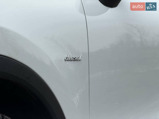 Белый Порше Каен, объемом двигателя 3 л и пробегом 195 тыс. км за 28700 $, фото 7 на Automoto.ua