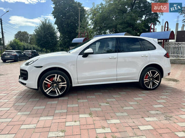 Порше Cayenne 2014 у Христиновке на Automoto.ua Білий Порше Cayenne, об'ємом двигуна 3 л та пробігом 199 тис. км за 26000 $, фото 5 на Automoto.ua