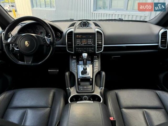 Белый Порше Каен, объемом двигателя 3 л и пробегом 238 тыс. км за 24500 $, фото 15 на Automoto.ua