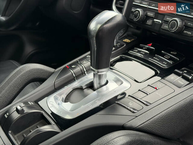 Белый Порше Каен, объемом двигателя 3 л и пробегом 195 тыс. км за 28700 $, фото 52 на Automoto.ua