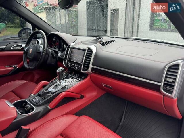Білий Порше Cayenne, об'ємом двигуна 3 л та пробігом 193 тис. км за 26700 $, фото 10 на Automoto.ua