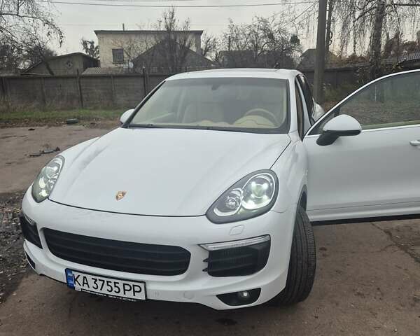 Белый Порше Каен, объемом двигателя 3 л и пробегом 155 тыс. км за 32000 $, фото 13 на Automoto.ua
