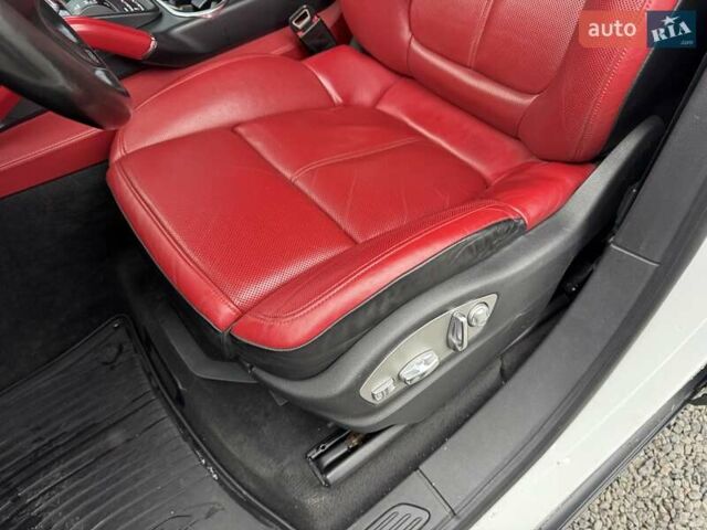 Білий Порше Cayenne, об'ємом двигуна 2.97 л та пробігом 233 тис. км за 24900 $, фото 66 на Automoto.ua