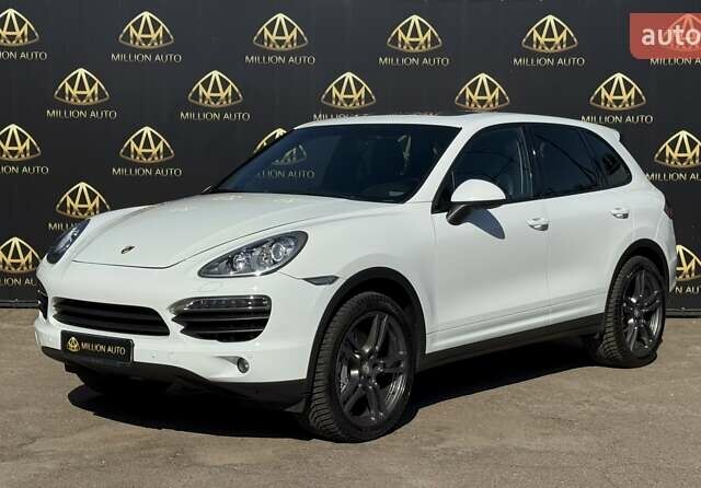 Белый Порше Каен, объемом двигателя 3 л и пробегом 238 тыс. км за 24500 $, фото 2 на Automoto.ua