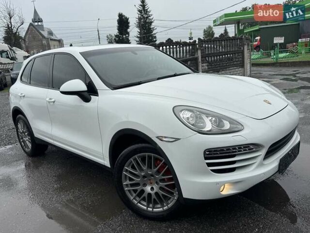 Білий Порше Cayenne, об'ємом двигуна 3 л та пробігом 193 тис. км за 26700 $, фото 17 на Automoto.ua