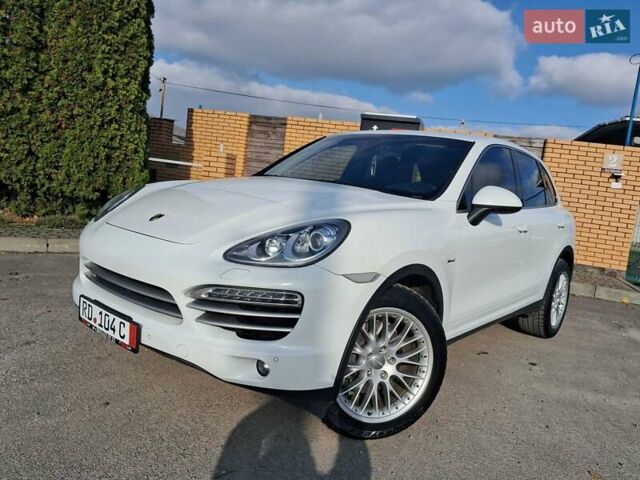 Белый Порше Каен, объемом двигателя 2.97 л и пробегом 194 тыс. км за 31700 $, фото 9 на Automoto.ua