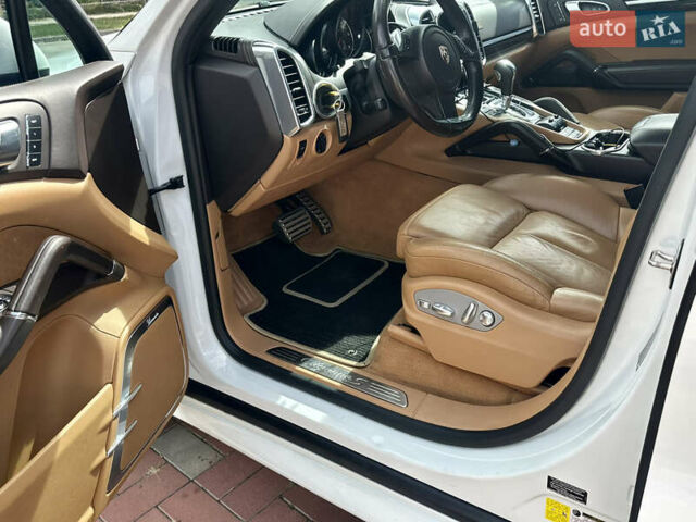 Порше Cayenne 2014 у Христиновке на Automoto.ua Білий Порше Cayenne, об'ємом двигуна 3 л та пробігом 199 тис. км за 26000 $, фото 23 на Automoto.ua