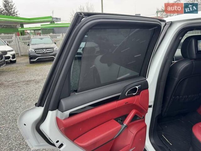 Білий Порше Cayenne, об'ємом двигуна 2.97 л та пробігом 233 тис. км за 24900 $, фото 77 на Automoto.ua