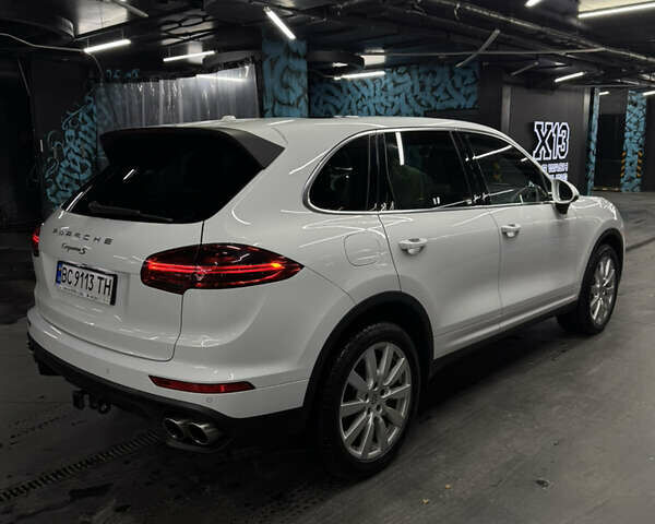 Белый Порше Каен, объемом двигателя 3.6 л и пробегом 130 тыс. км за 27500 $, фото 13 на Automoto.ua