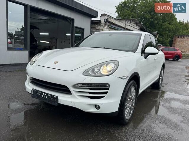 Білий Порше Cayenne, об'ємом двигуна 3 л та пробігом 193 тис. км за 26700 $, фото 42 на Automoto.ua