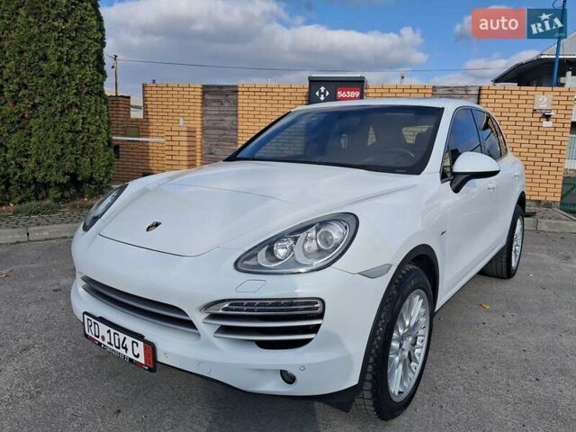 Белый Порше Каен, объемом двигателя 2.97 л и пробегом 194 тыс. км за 31700 $, фото 6 на Automoto.ua