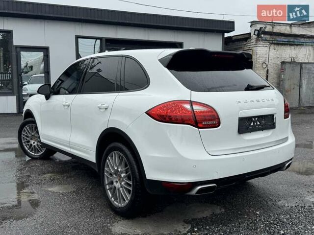 Білий Порше Cayenne, об'ємом двигуна 3 л та пробігом 193 тис. км за 26700 $, фото 34 на Automoto.ua
