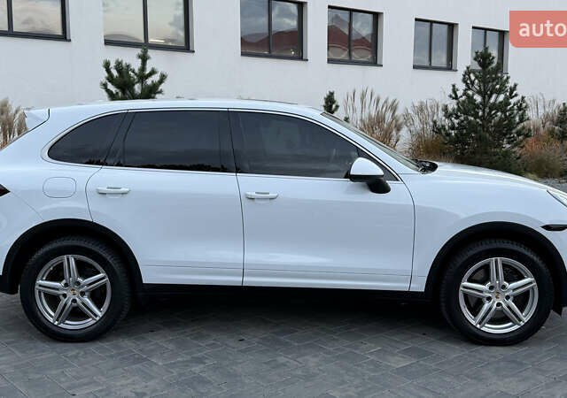 Порше Cayenne 2014 у Луцьку на Automoto.ua Білий Порше Cayenne, об'ємом двигуна 3 л та пробігом 187 тис. км за 22400 $, фото 37 на Automoto.ua